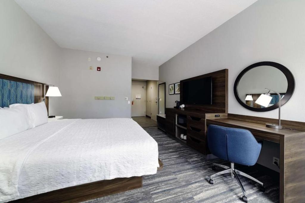 Holiday Inn Express Hotel & Suites Port Charlotte Exterior foto
